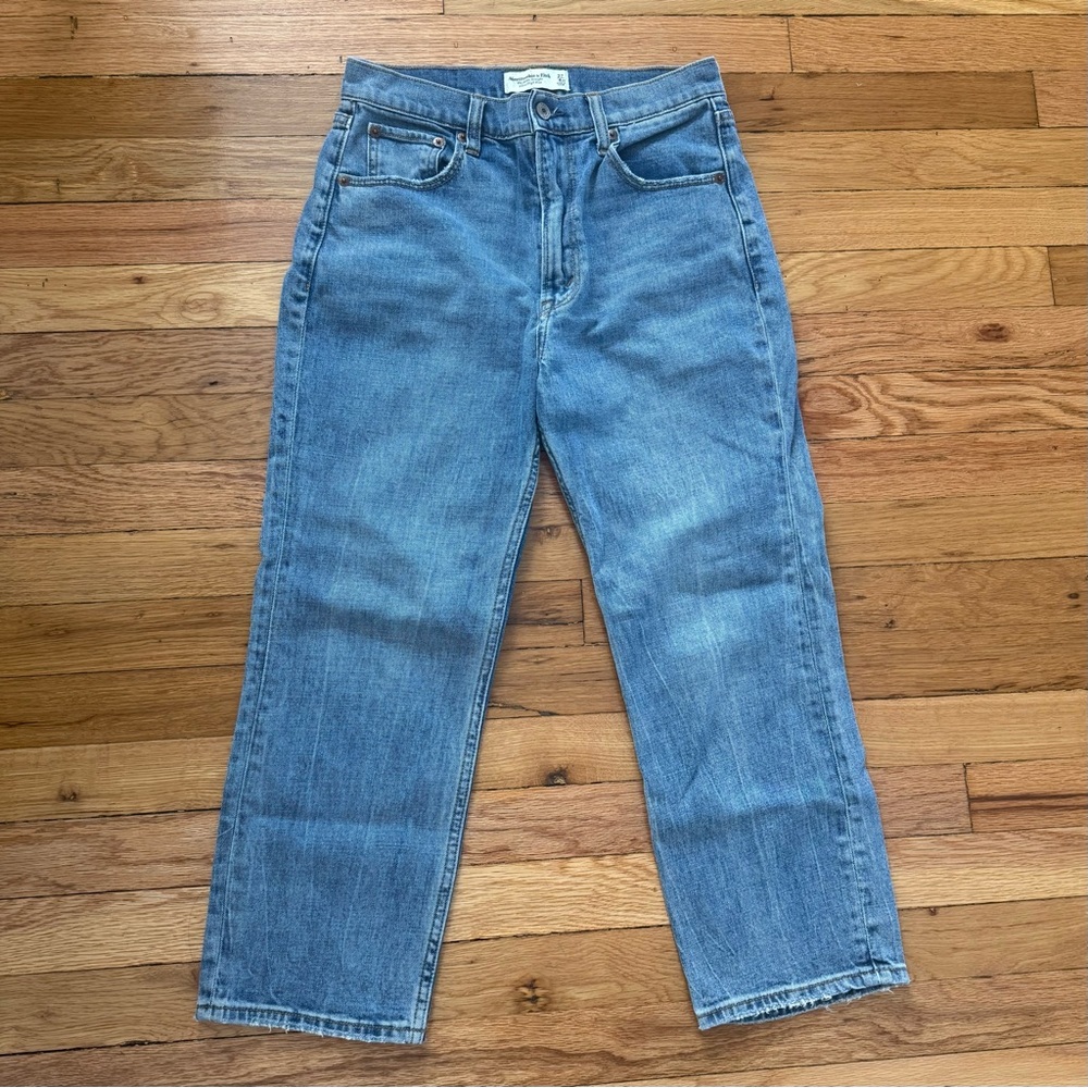 Abercrombie Ultra High Rise Ankle Straight Jeans